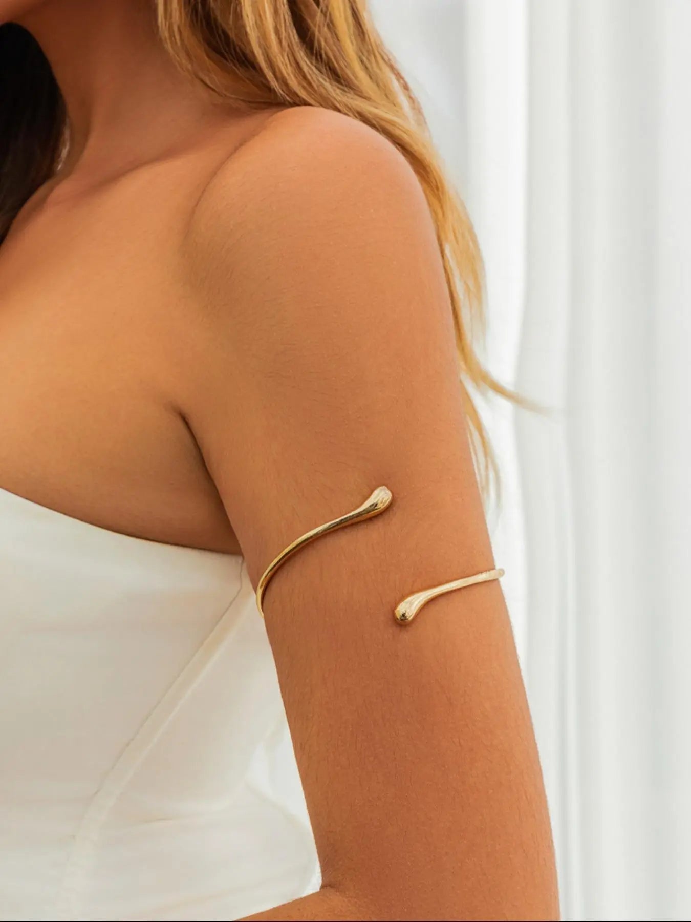 Minimalist Arm Cuff