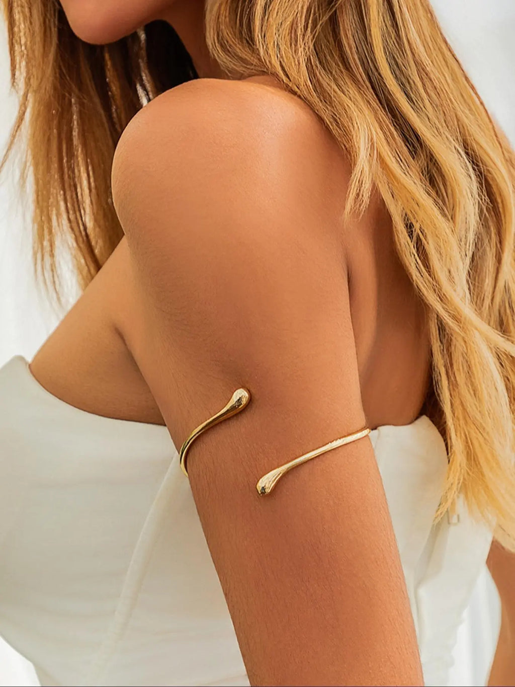 Minimalist Arm Cuff